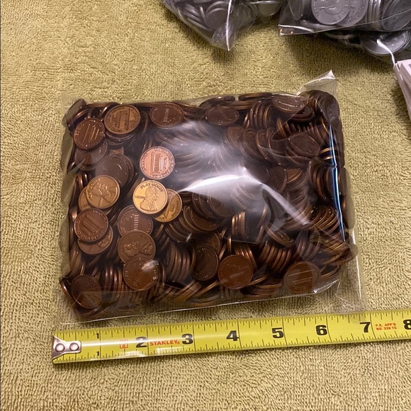 Play Money Set with Coins and Bills - Picture 7 of 10